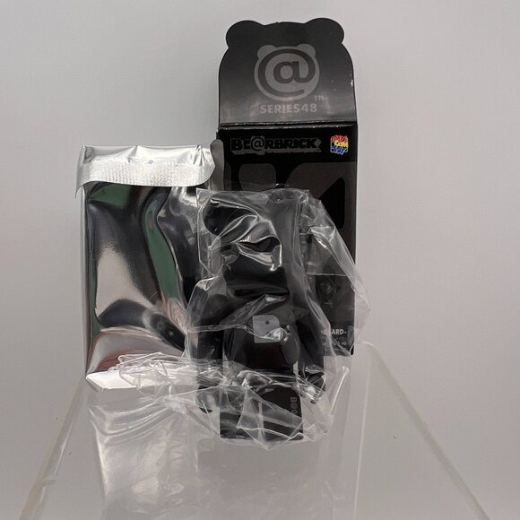 Bearbrick Series 48 Basic Letter B (BIG) Artist Medicom Be@rbrick 100% Figure - Picture 1 of 7